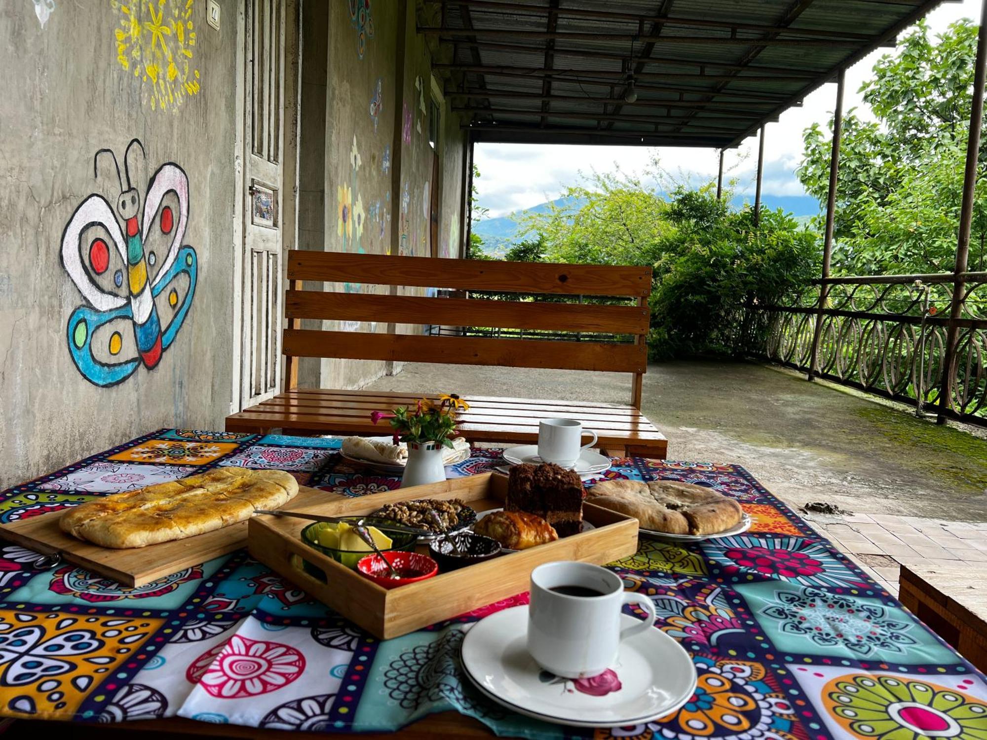 Ezo Hotel Dzsvari Kültér fotó