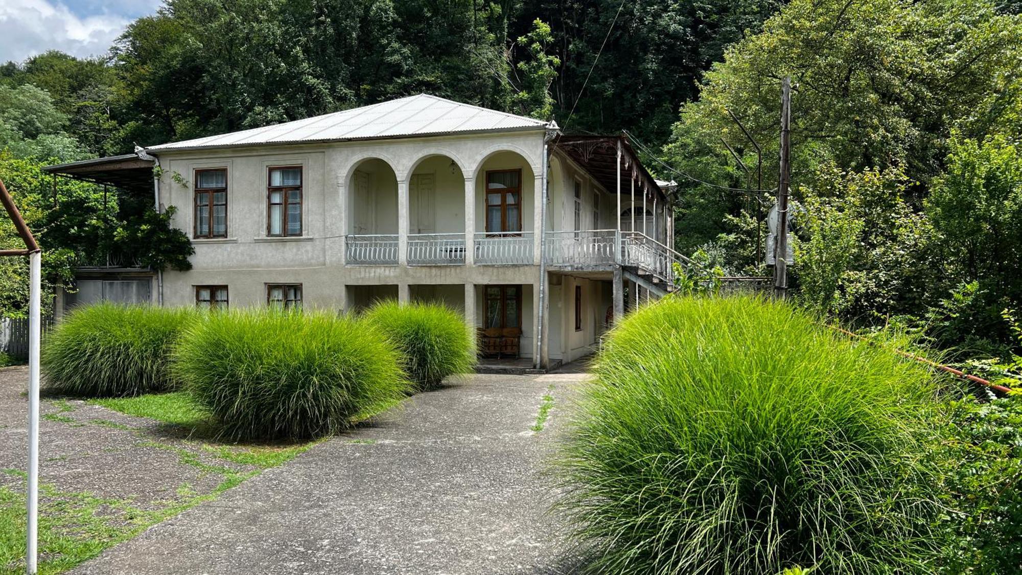 Ezo Hotel Dzsvari Kültér fotó