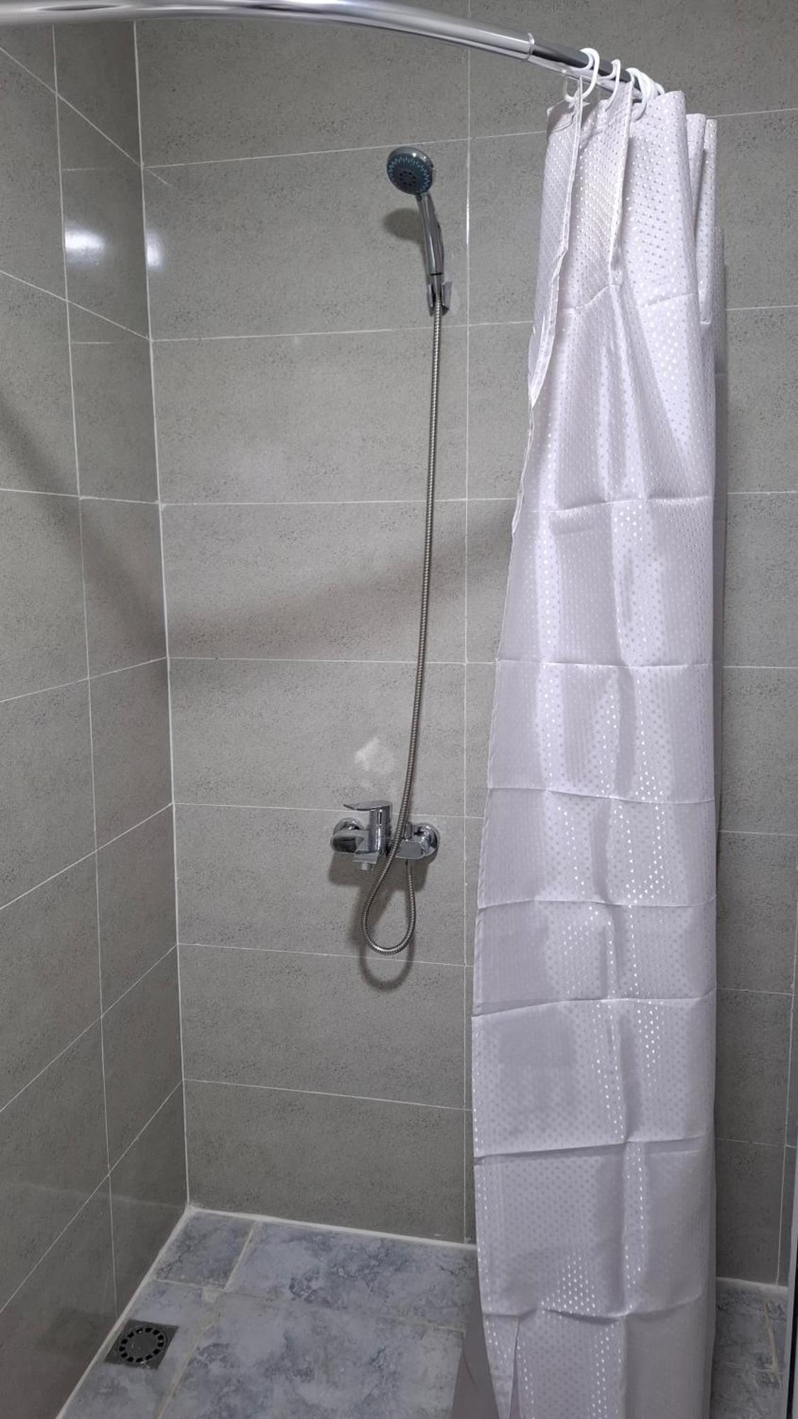 Ezo Hotel Dzsvari Kültér fotó